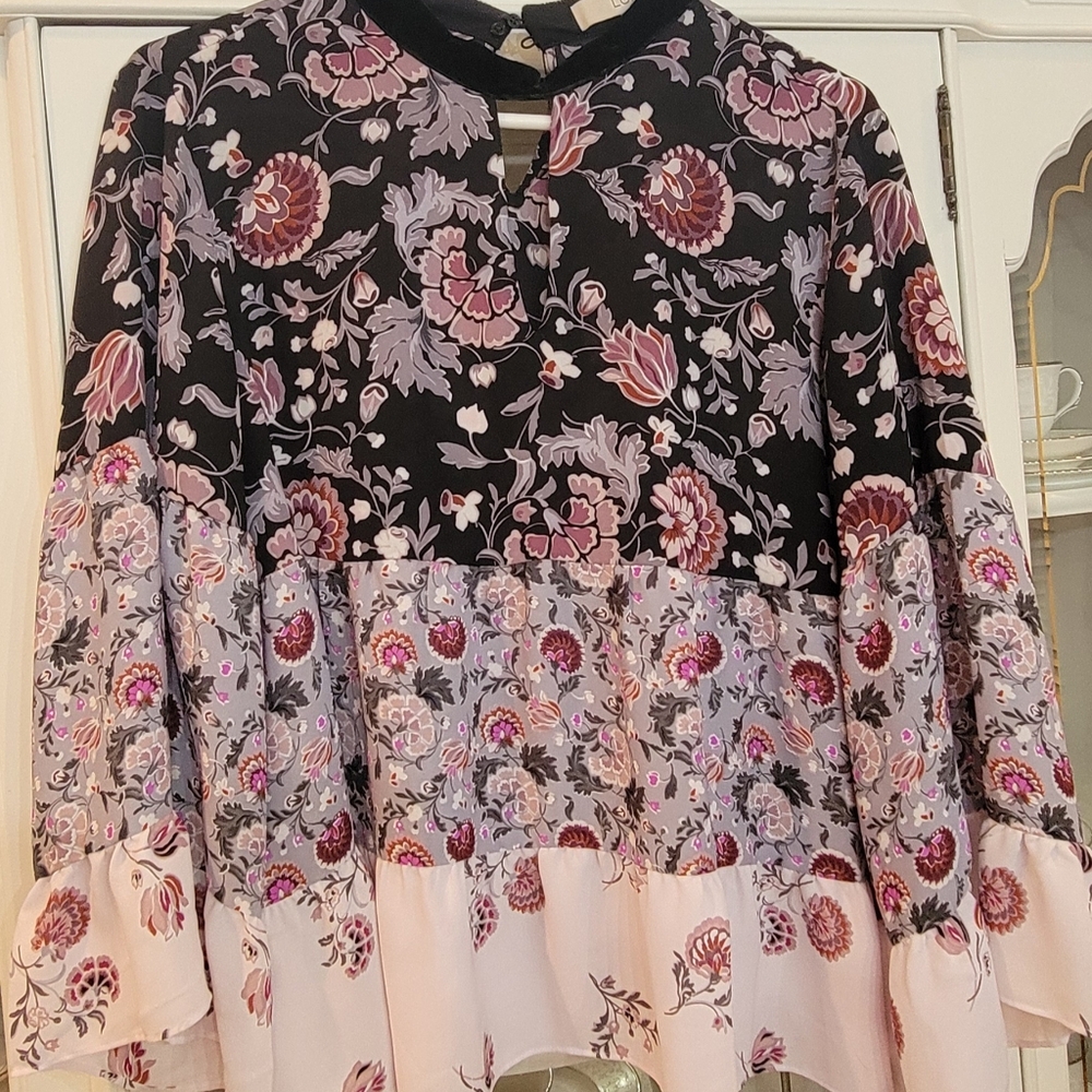 LOFT keyhole ruffle blouse